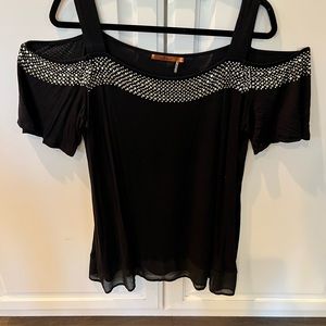 Belldini sequined cold shoulder blouse 1X
